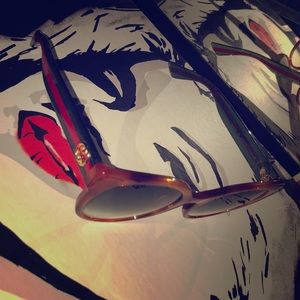 Square-frame sunglasses w/Web AUTHENTIC GUCCI!!!